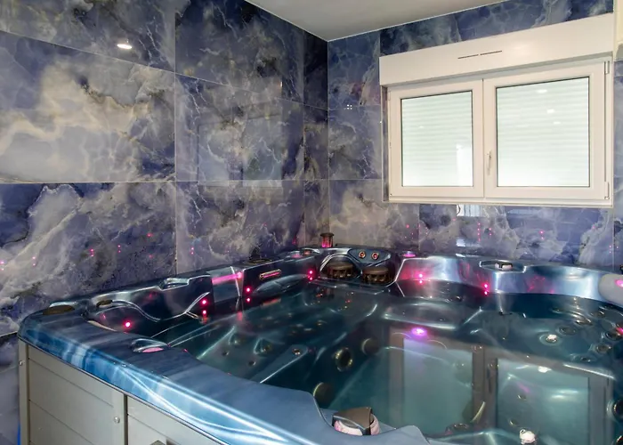 Lägenhet L'eclipse Spa Jacuzzi Cinema Jeux Colmar *
