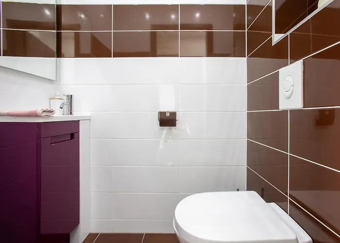 L'eclipse Spa Jacuzzi Cinema Jeux Colmar Lägenhet Muntzenheim